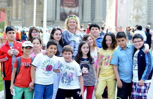 娱乐吃瓜酱实验学校,揭秘校园里的趣味八卦风云 第2张 娱乐吃瓜酱实验学校,揭秘校园里的趣味八卦风云 第2张